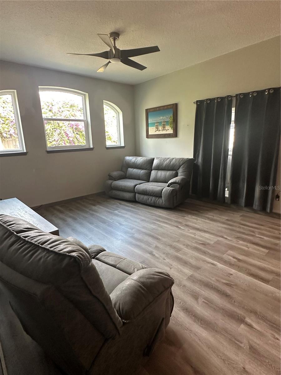 PINE TRACE UNIT 01 - Residential