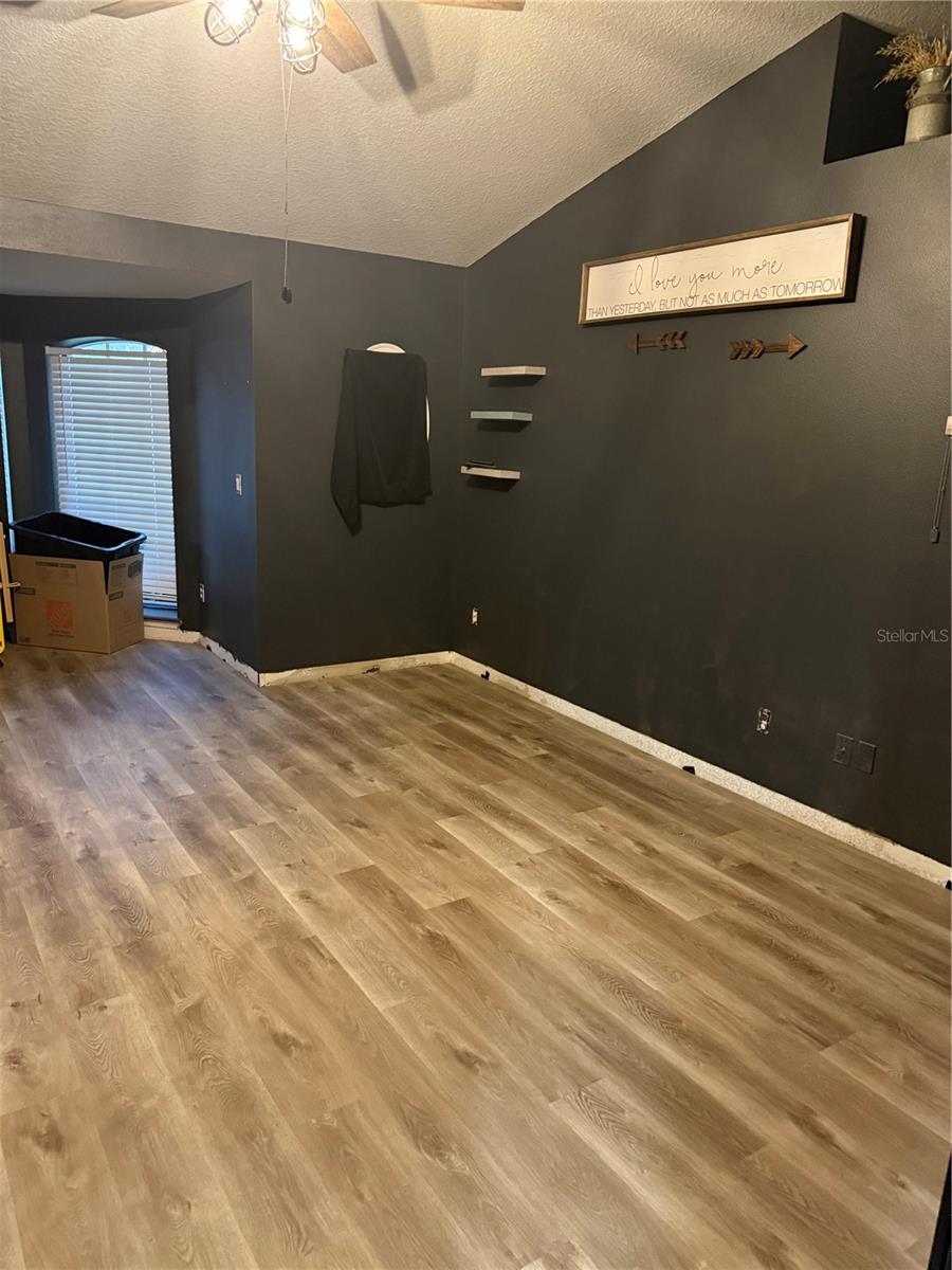 PINE TRACE UNIT 01 - Residential