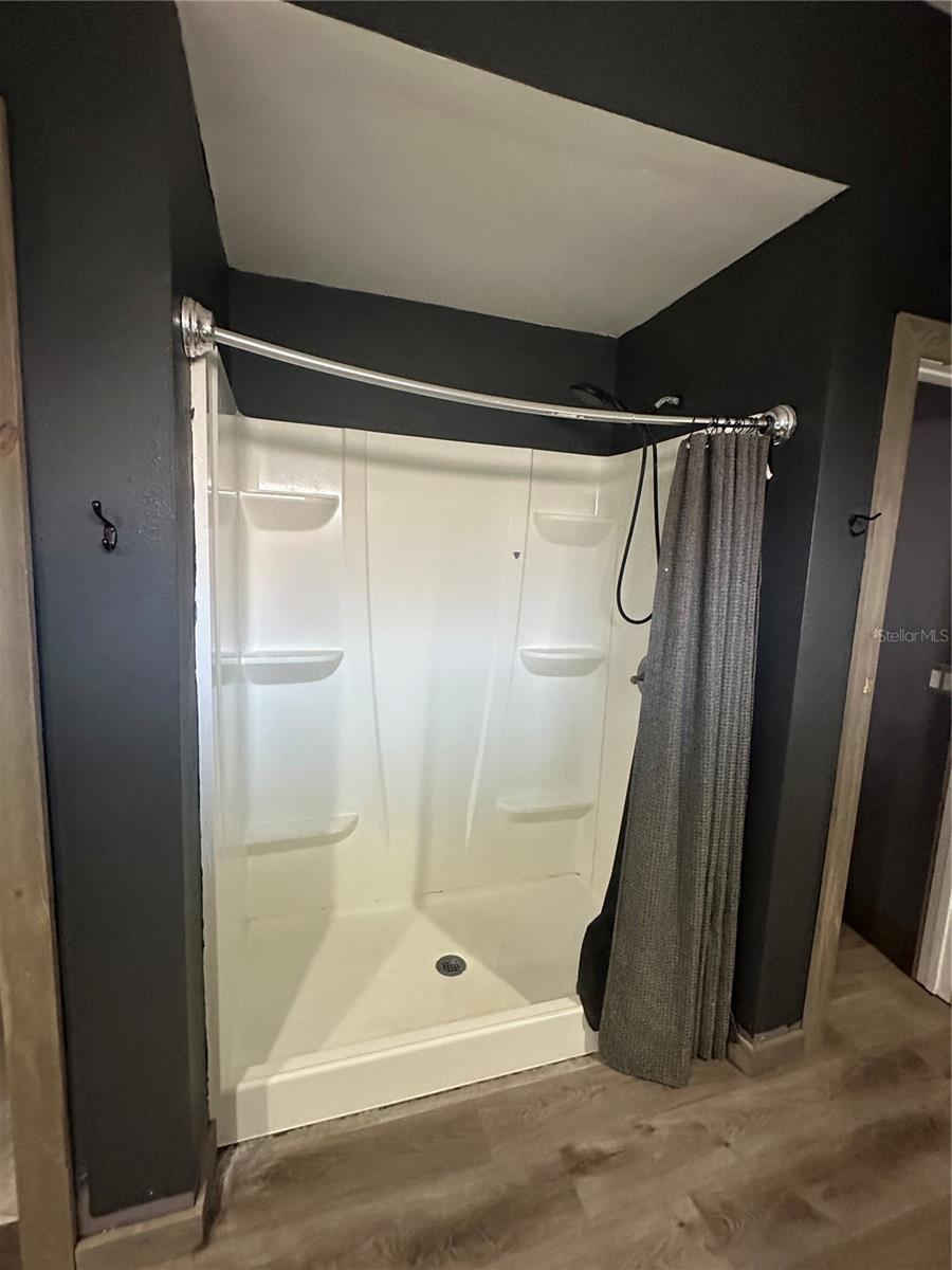 PINE TRACE UNIT 01 - Residential