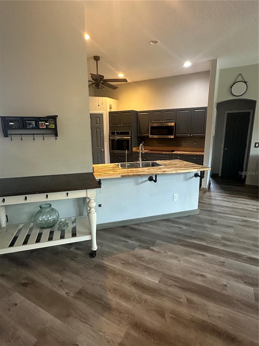 PINE TRACE UNIT 01 - Residential