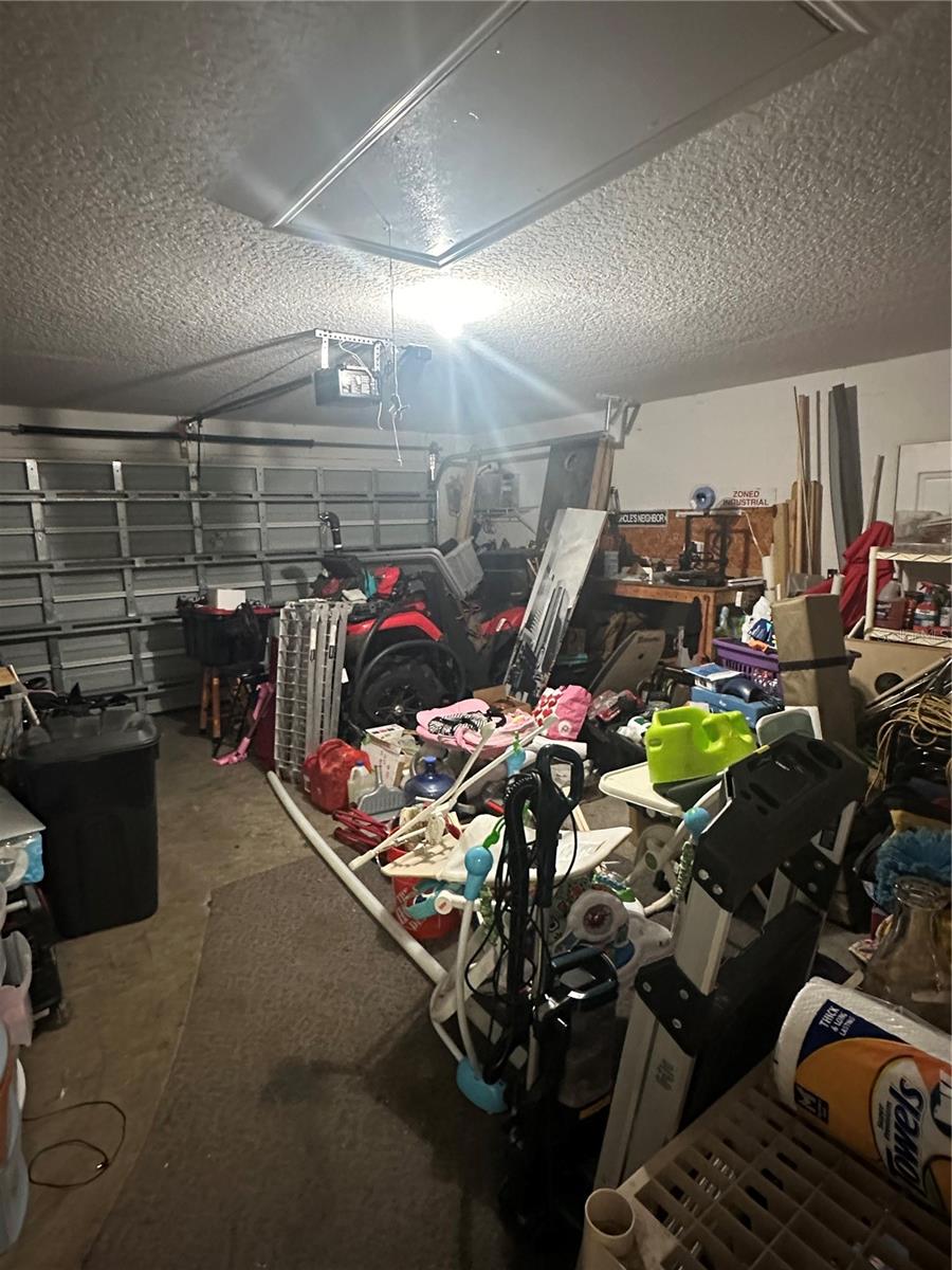 PINE TRACE UNIT 01 - Residential