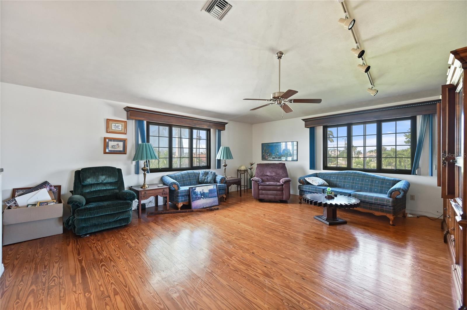 ISLES OF CAPRI UNIT 2 - Residential