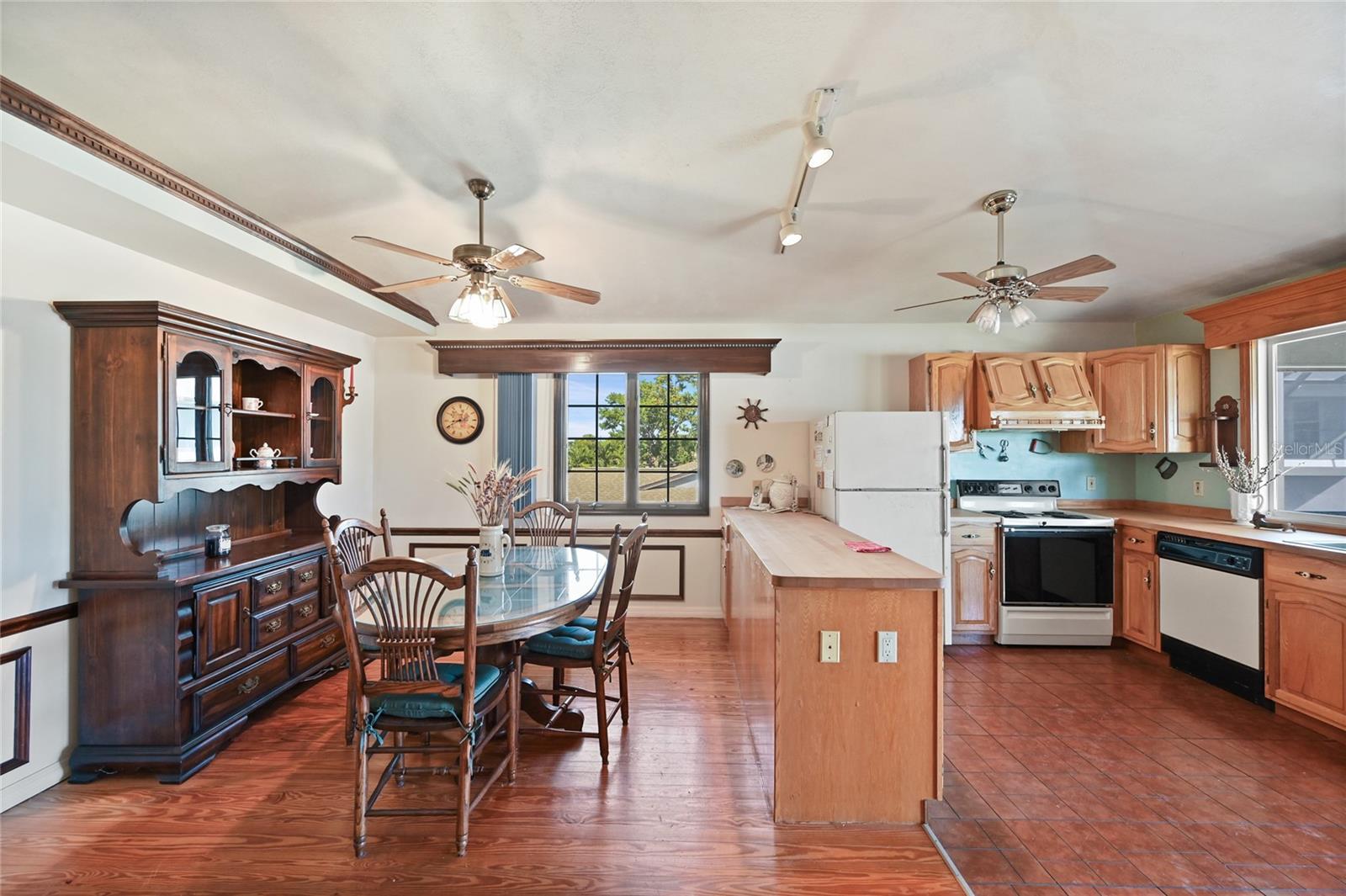 ISLES OF CAPRI UNIT 2 - Residential