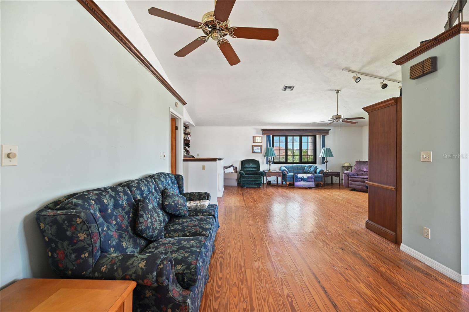 ISLES OF CAPRI UNIT 2 - Residential