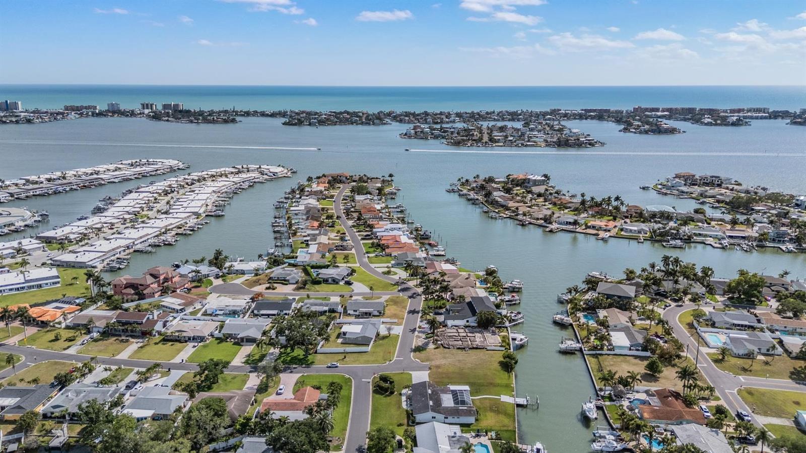 OAKHURST SHORES 5TH ADD - Residential