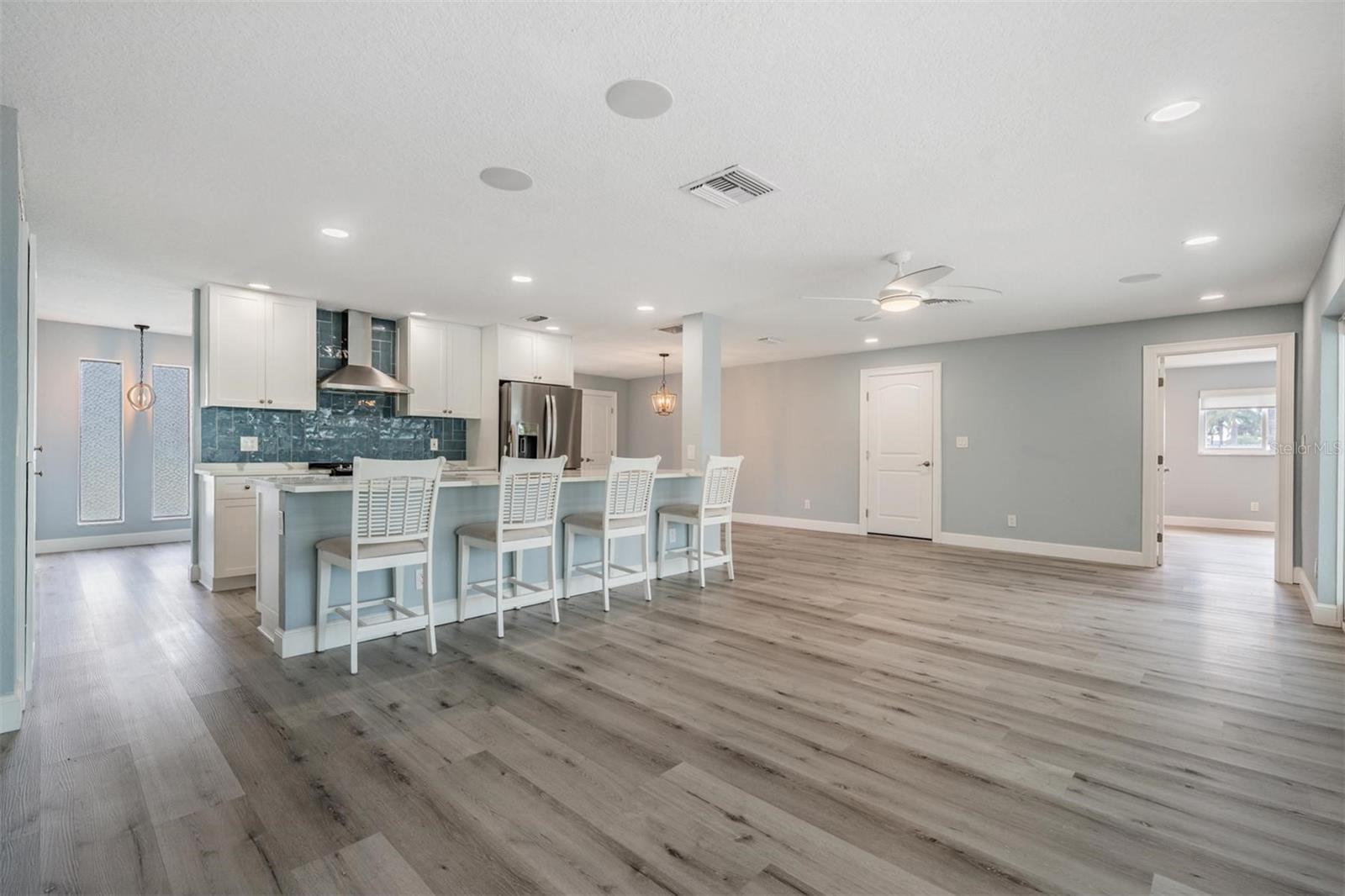OAKHURST SHORES 5TH ADD - Residential