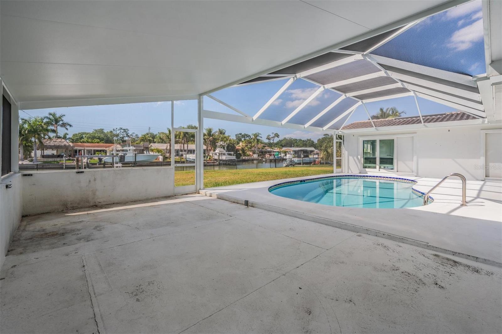 OAKHURST SHORES 5TH ADD - Residential