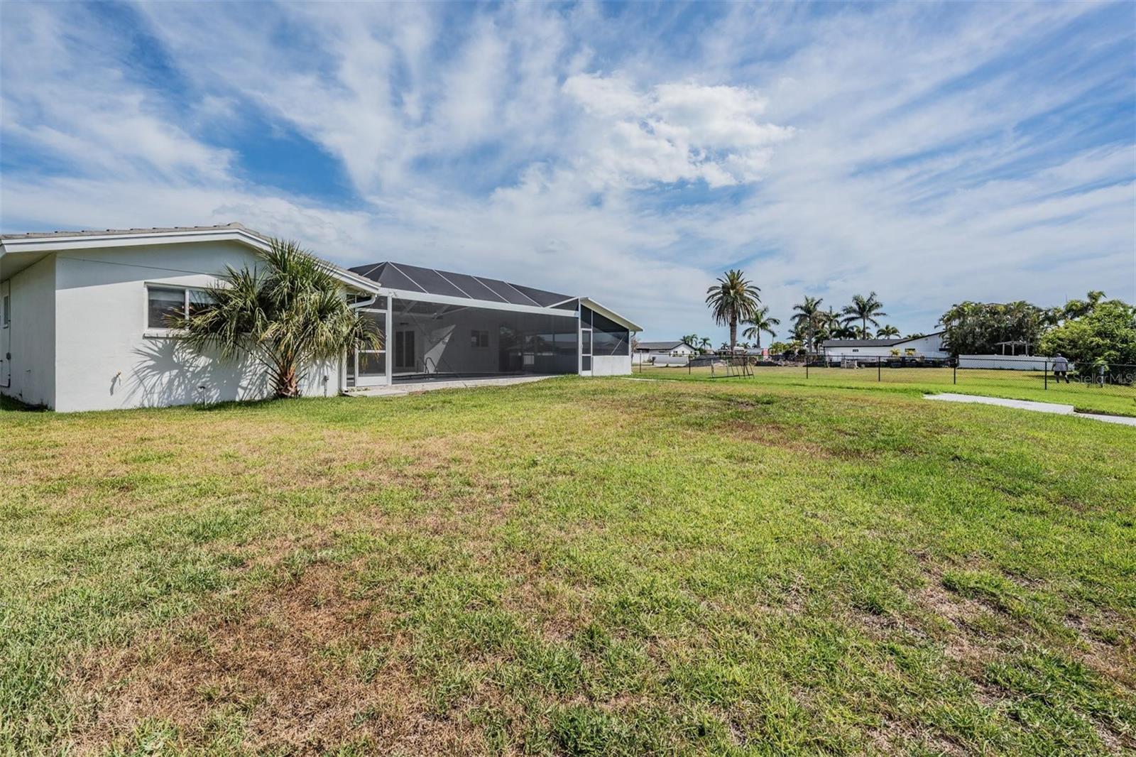 OAKHURST SHORES 5TH ADD - Residential