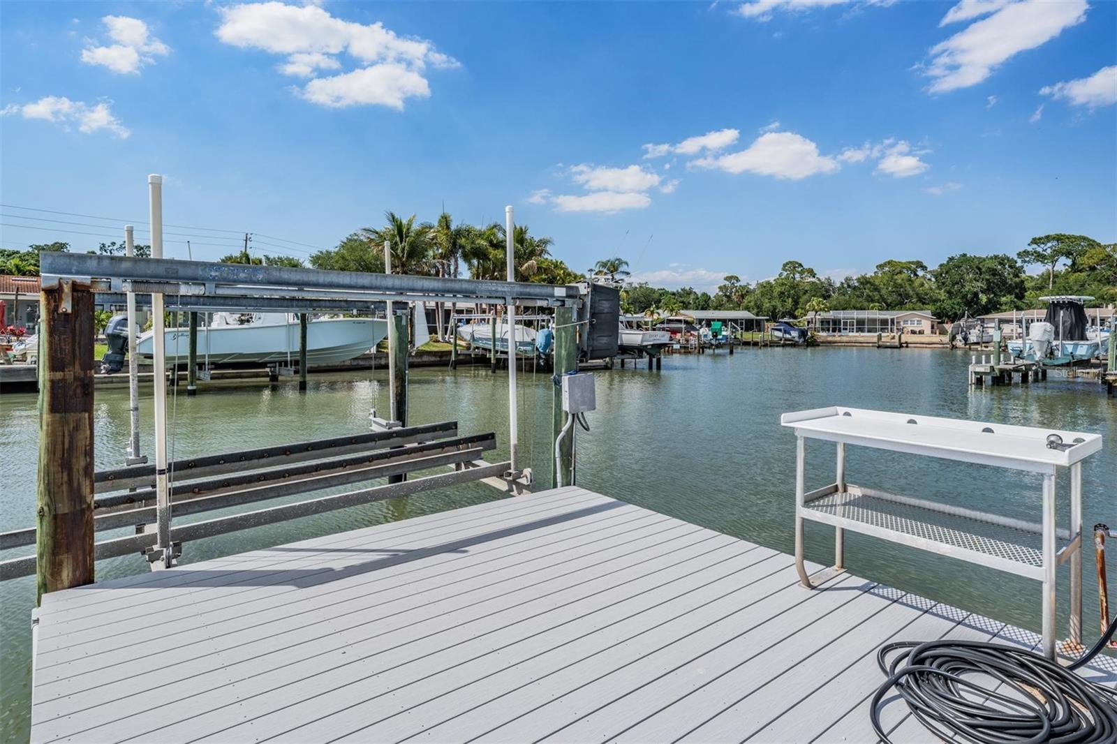 OAKHURST SHORES 5TH ADD - Residential