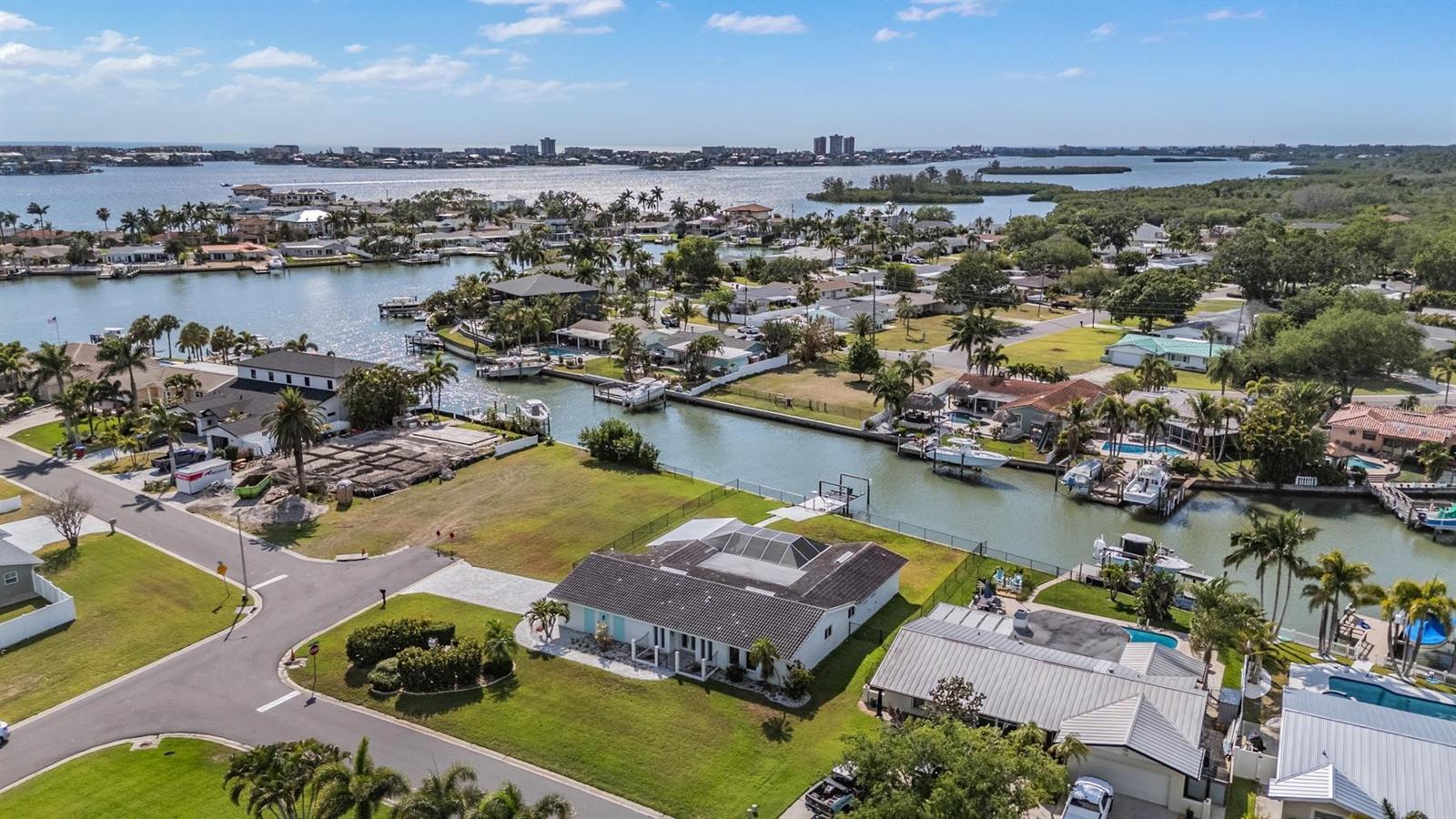 OAKHURST SHORES 5TH ADD - Residential