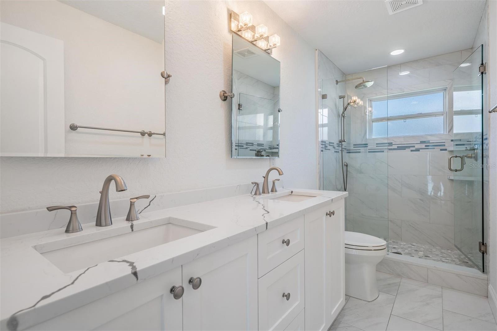 OAKHURST SHORES 5TH ADD - Residential