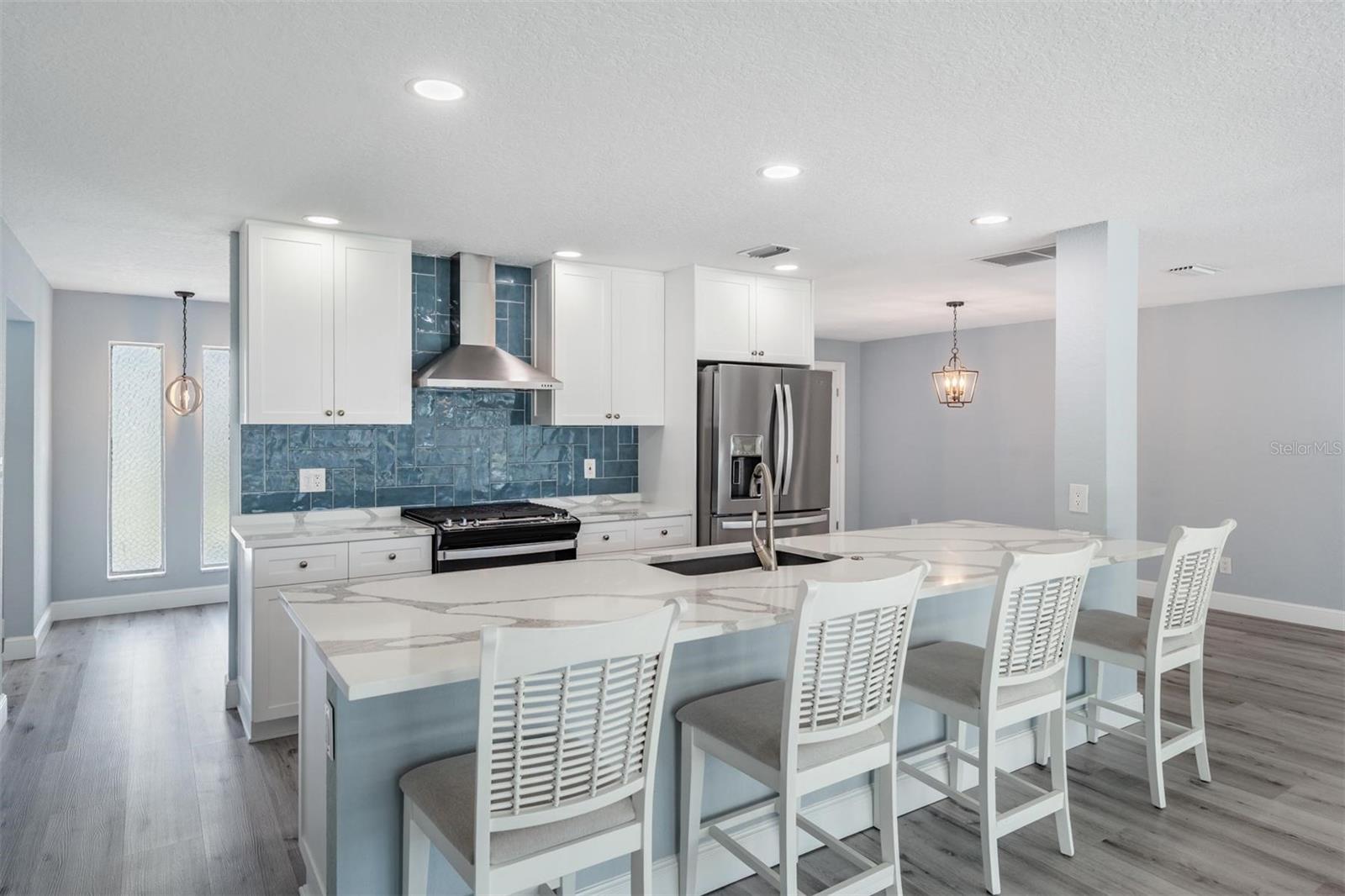 OAKHURST SHORES 5TH ADD - Residential