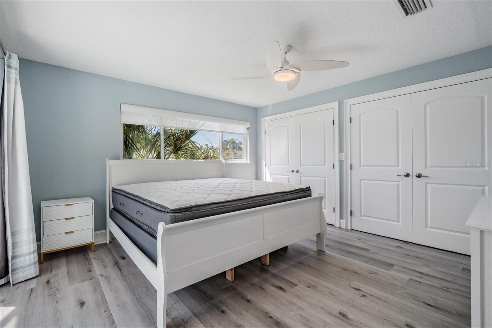 OAKHURST SHORES 5TH ADD - Residential