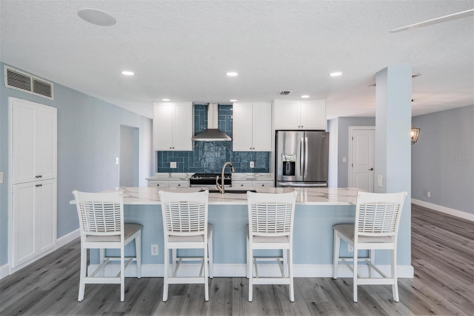 OAKHURST SHORES 5TH ADD - Residential