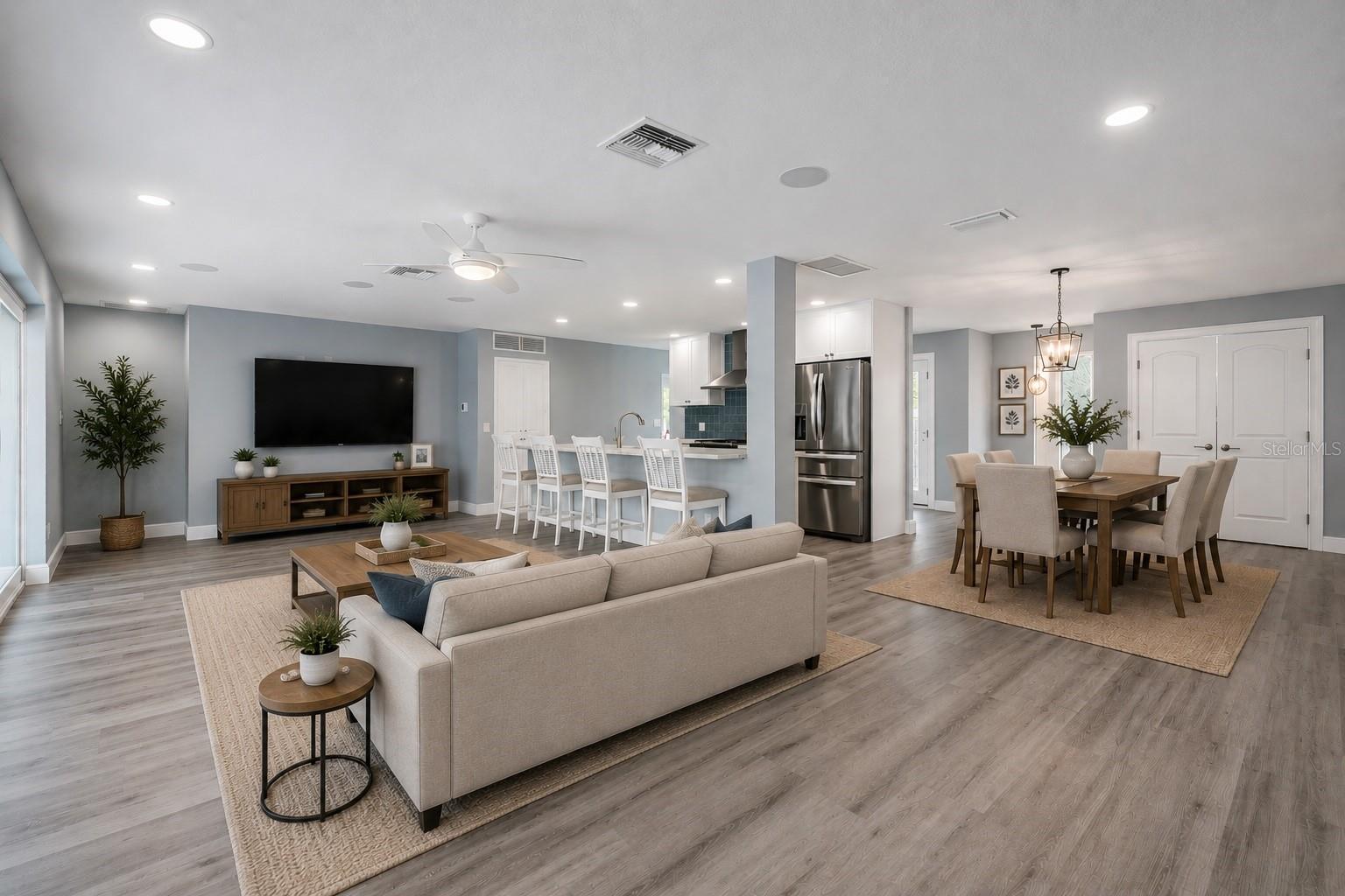 OAKHURST SHORES 5TH ADD - Residential