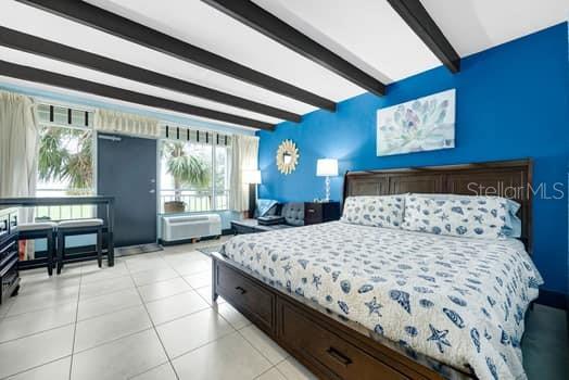 ISLAND RESORT AT MARINERS CLUB - Residential