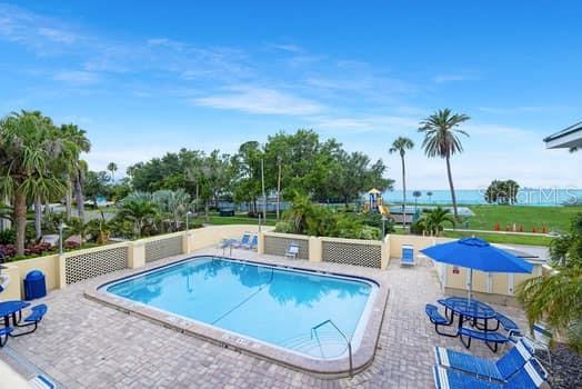 ISLAND RESORT AT MARINERS CLUB - Residential