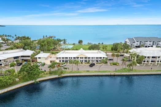 ISLAND RESORT AT MARINERS CLUB - Residential