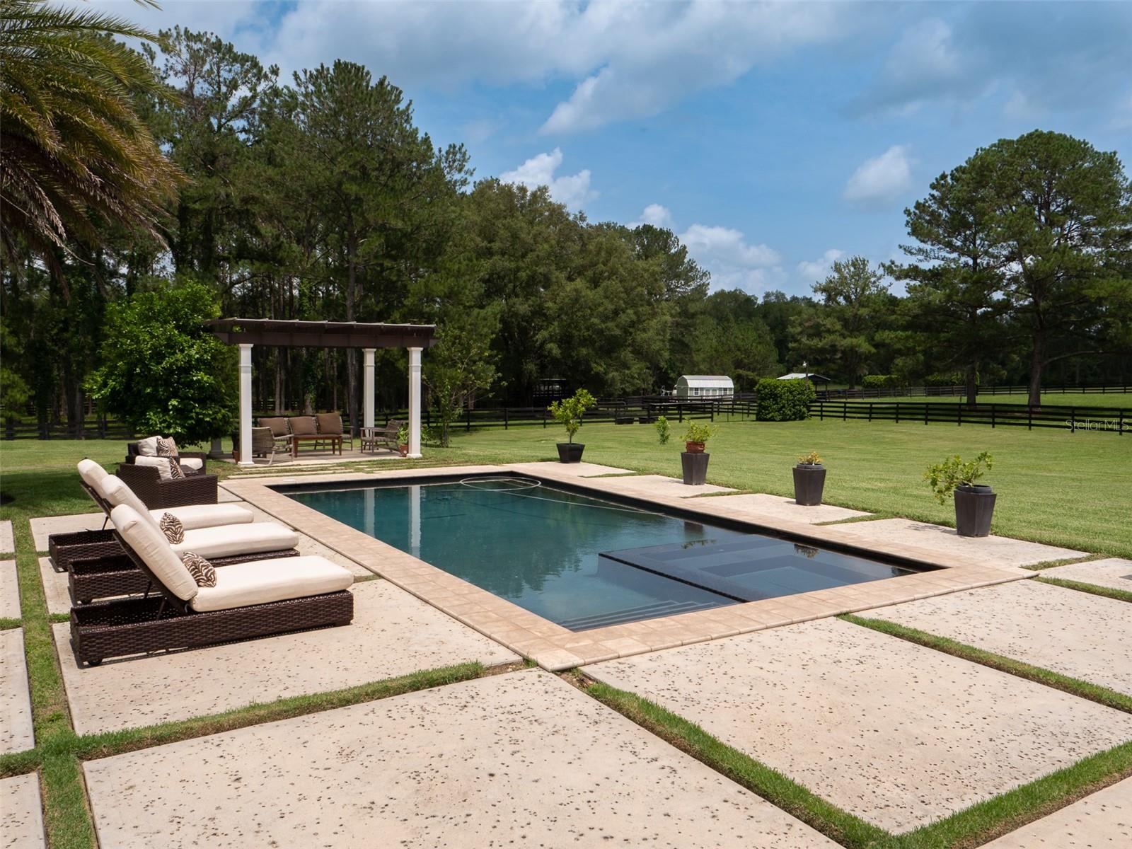 ESTATES AT COTTON PLANT - Farm