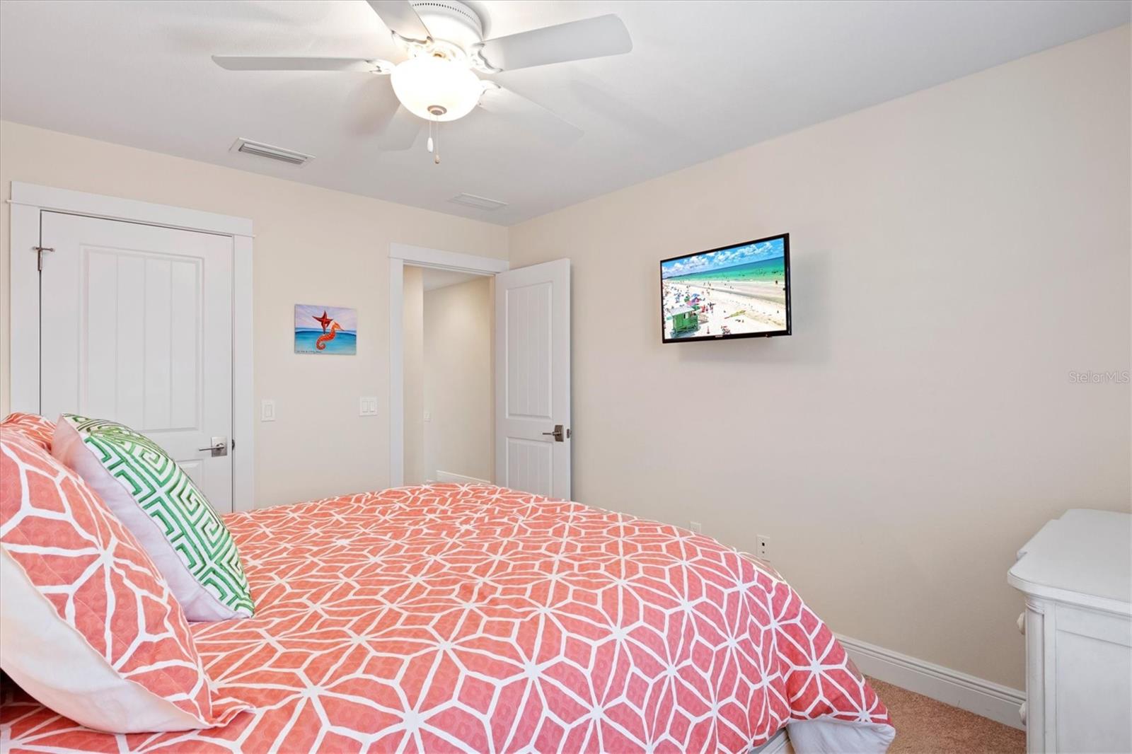 ROBERTS POINT 2 - Residential
