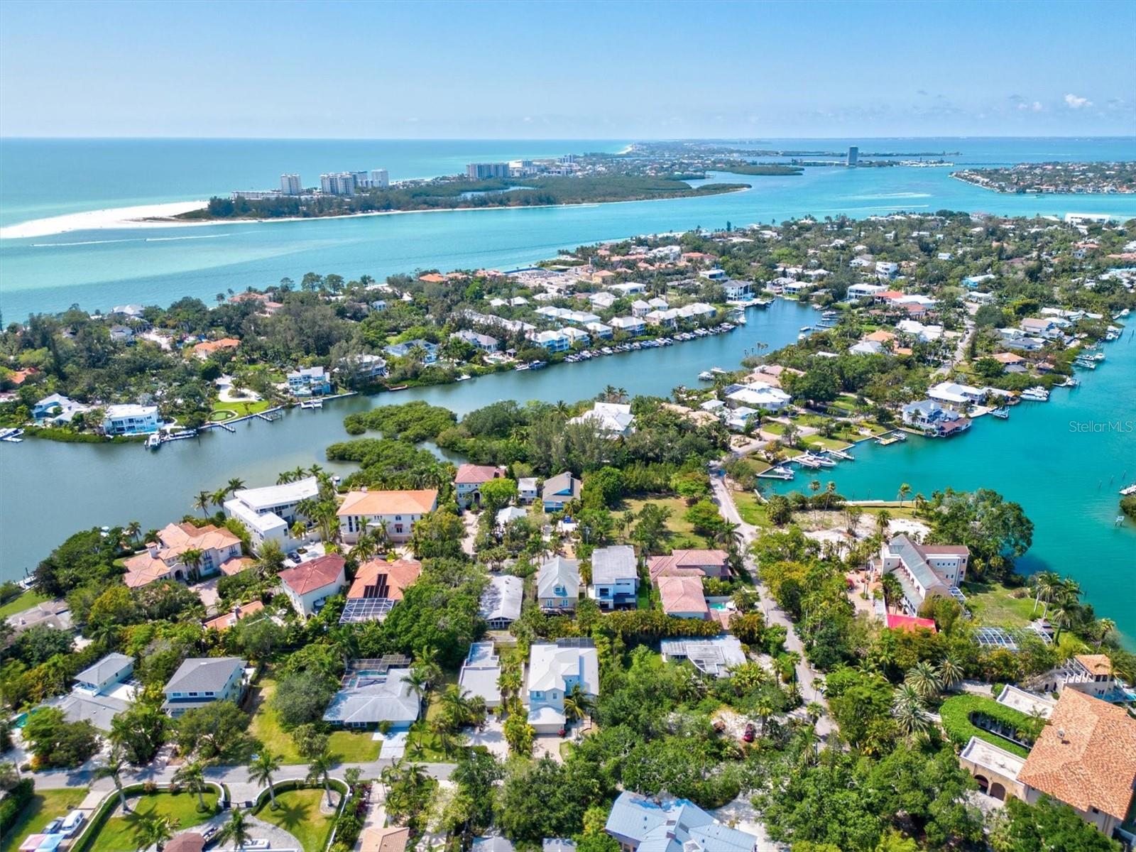 ROBERTS POINT 2 - Residential