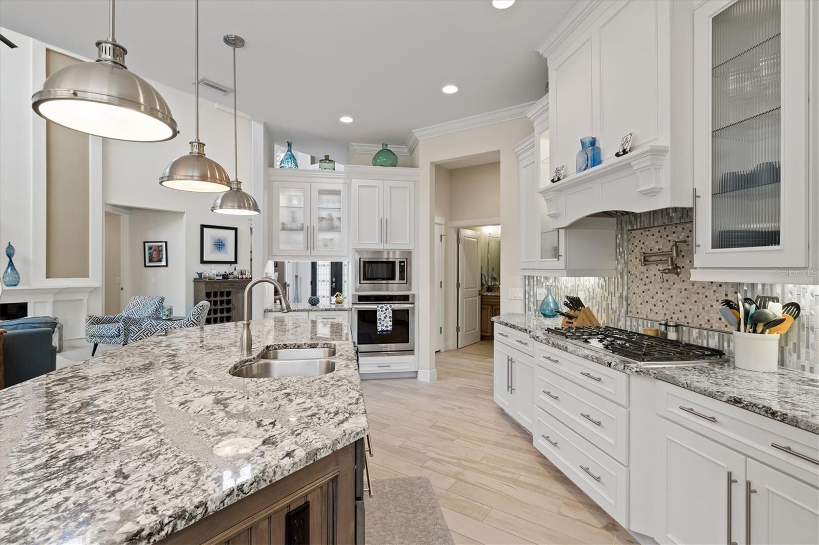 ROBERTS POINT 2 - Residential