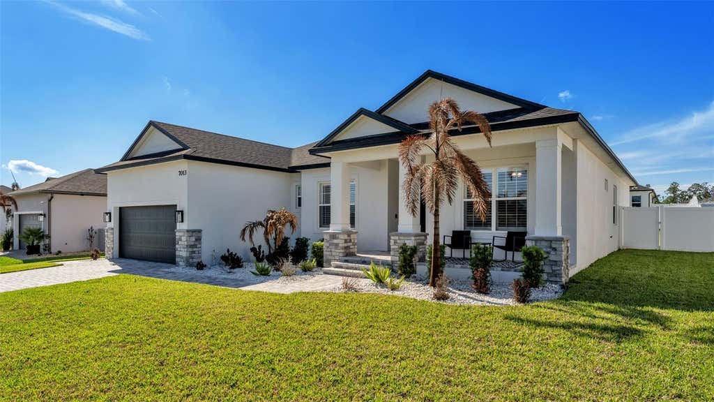 Photo of 7013 Bentridge Drive, Lakeland, FL 33813 (MLS # R4911775)