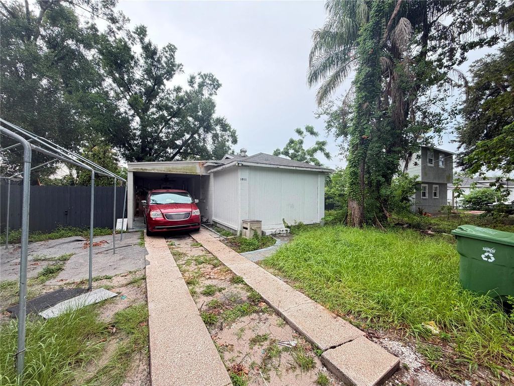 Photo of 1011 E 108th Avenue, Tampa, FL 33612 (MLS # TB8531168)