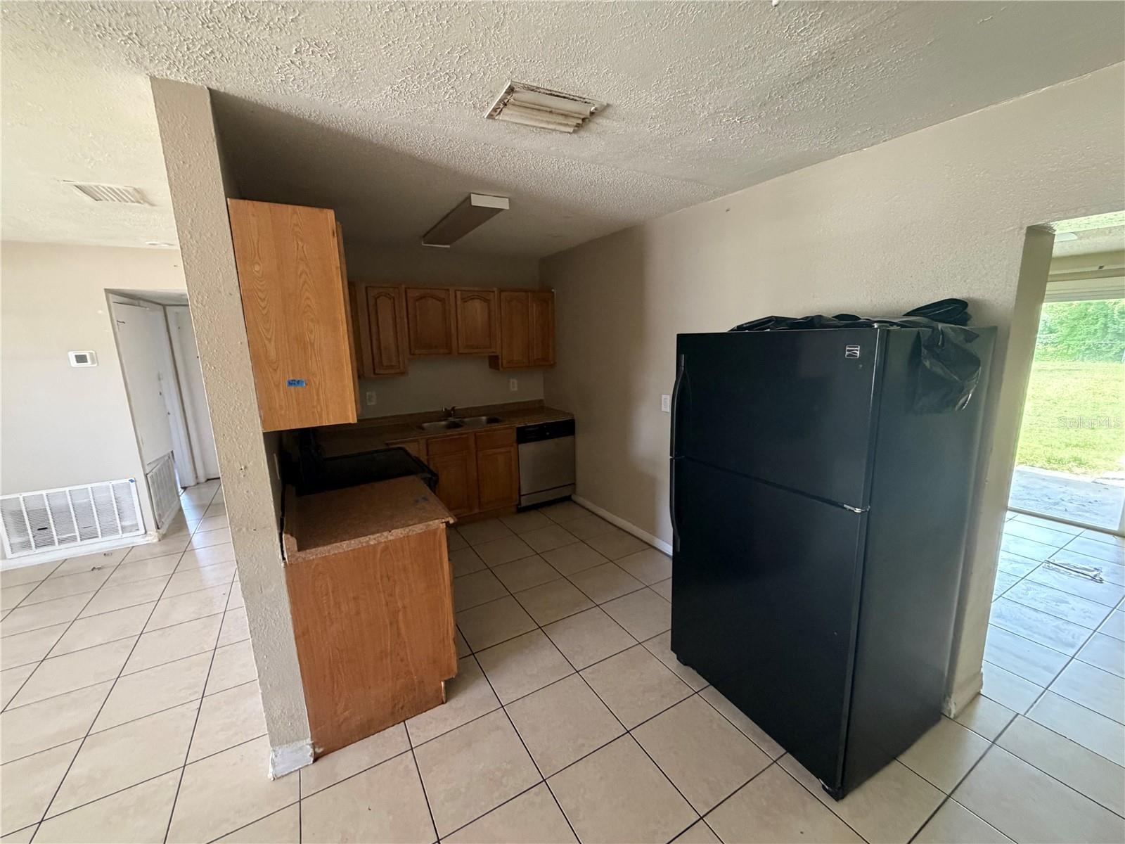 912 SKYVIEW DRIVE