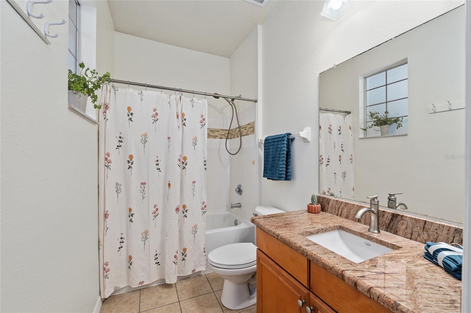 CAMPUS VIEW NORTH - Residential