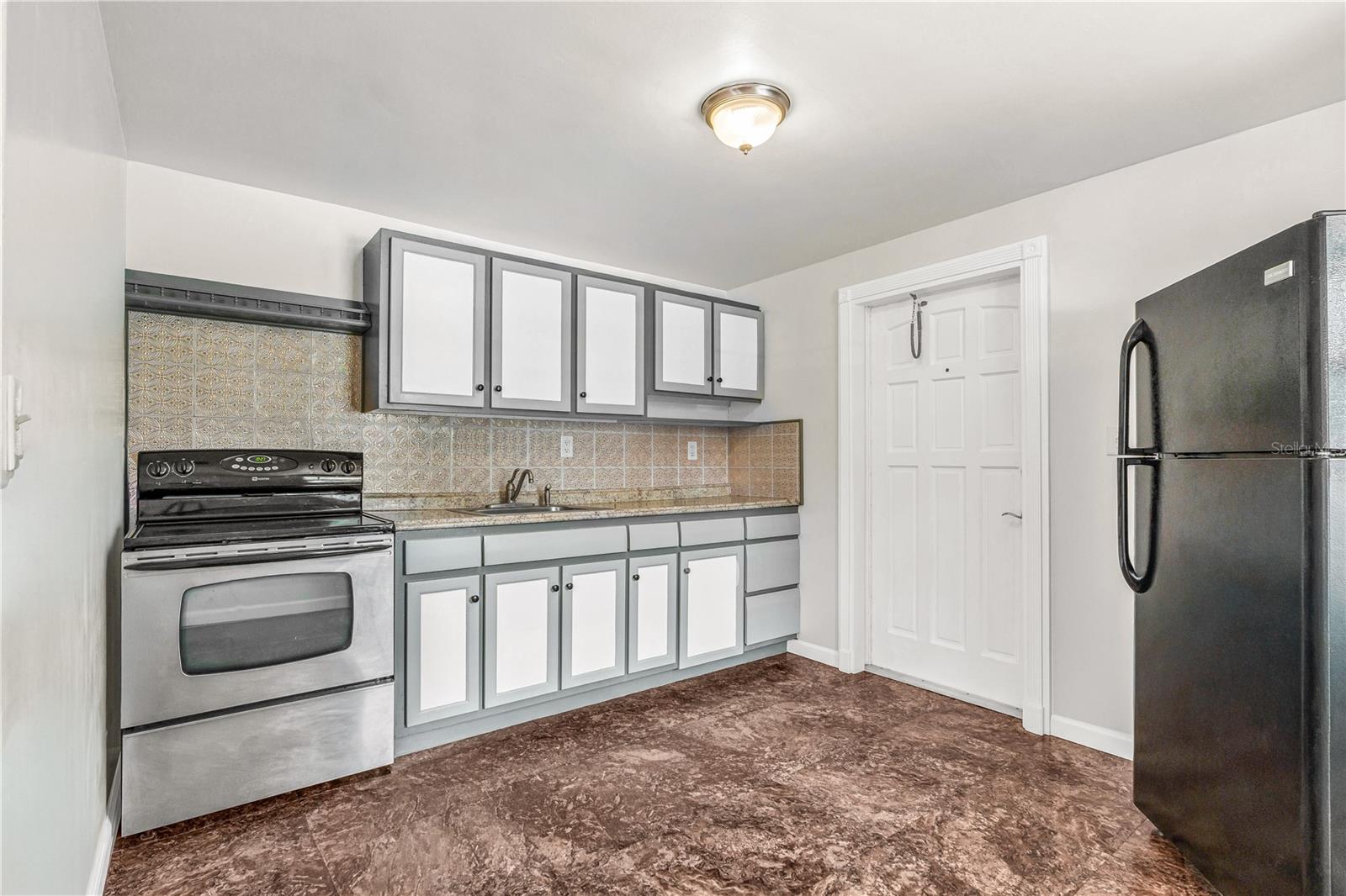 EDGEWATER ACRES - Residential