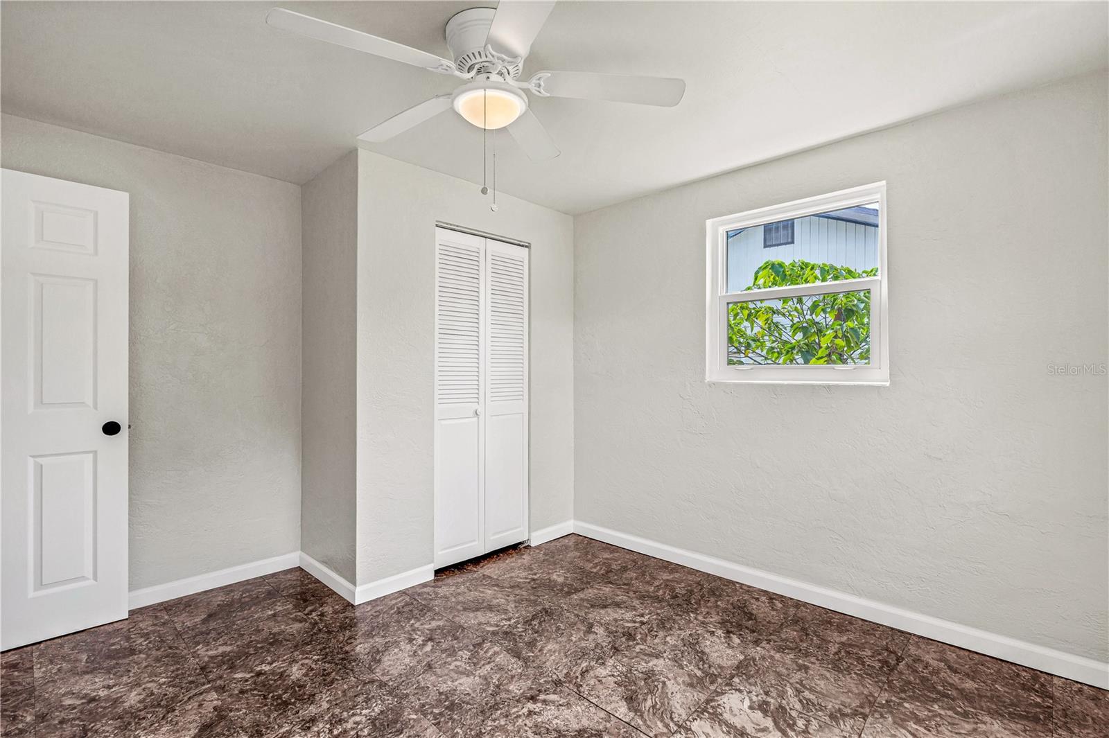 EDGEWATER ACRES - Residential