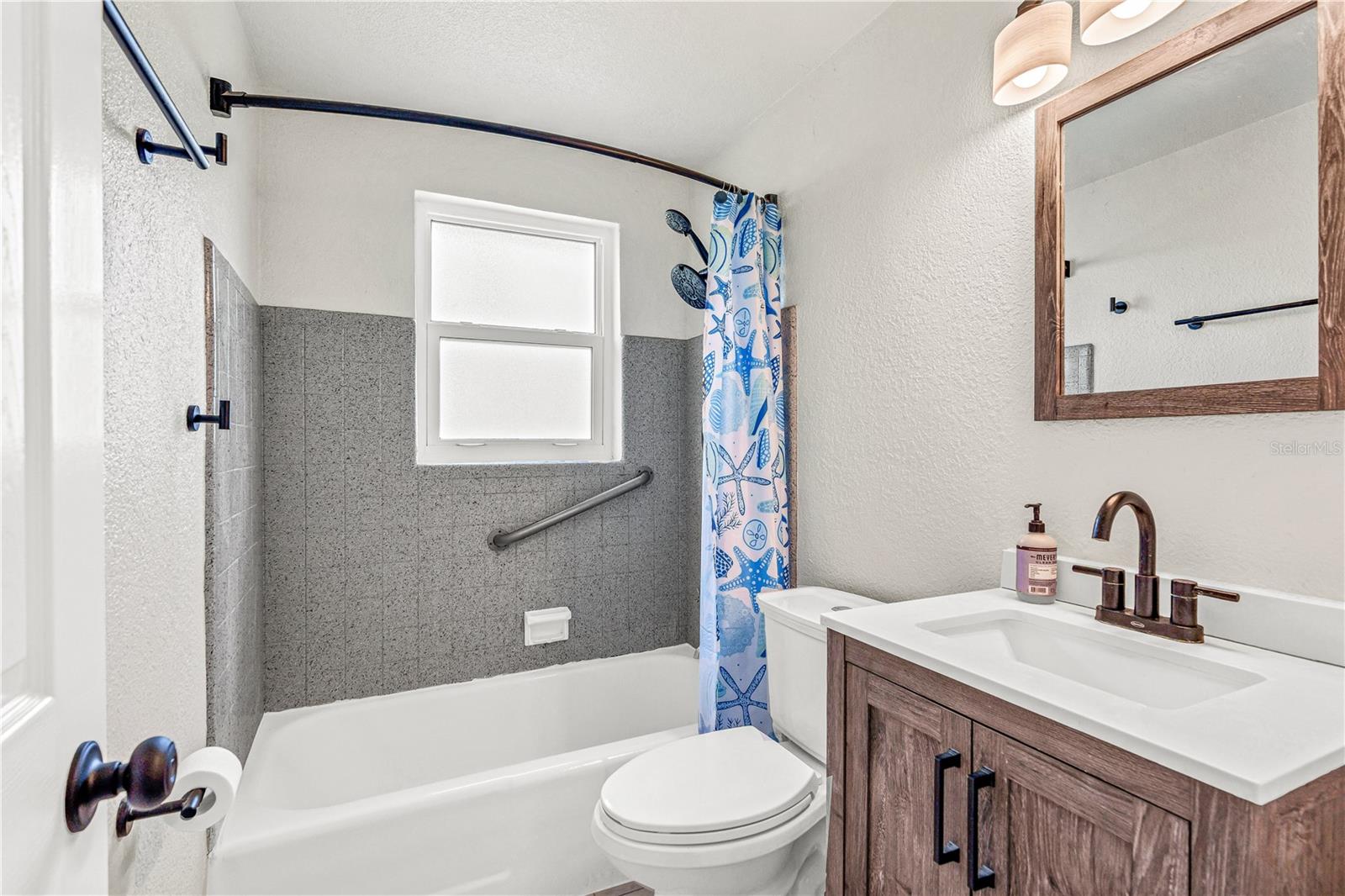 EDGEWATER ACRES - Residential