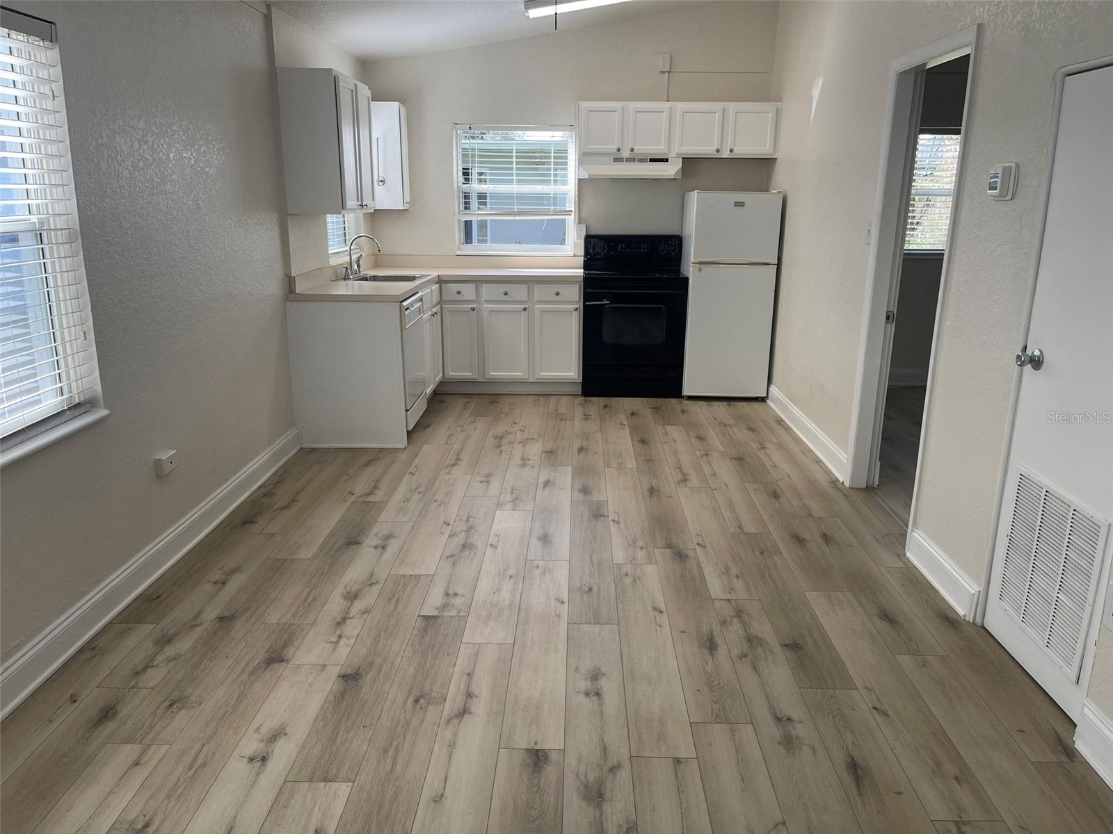 FAIRVILLA PARK - Residential Lease