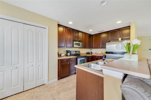 Townhouse in ORLANDO FL 12806 LEXINGTON SUMMIT STREET 3.jpg