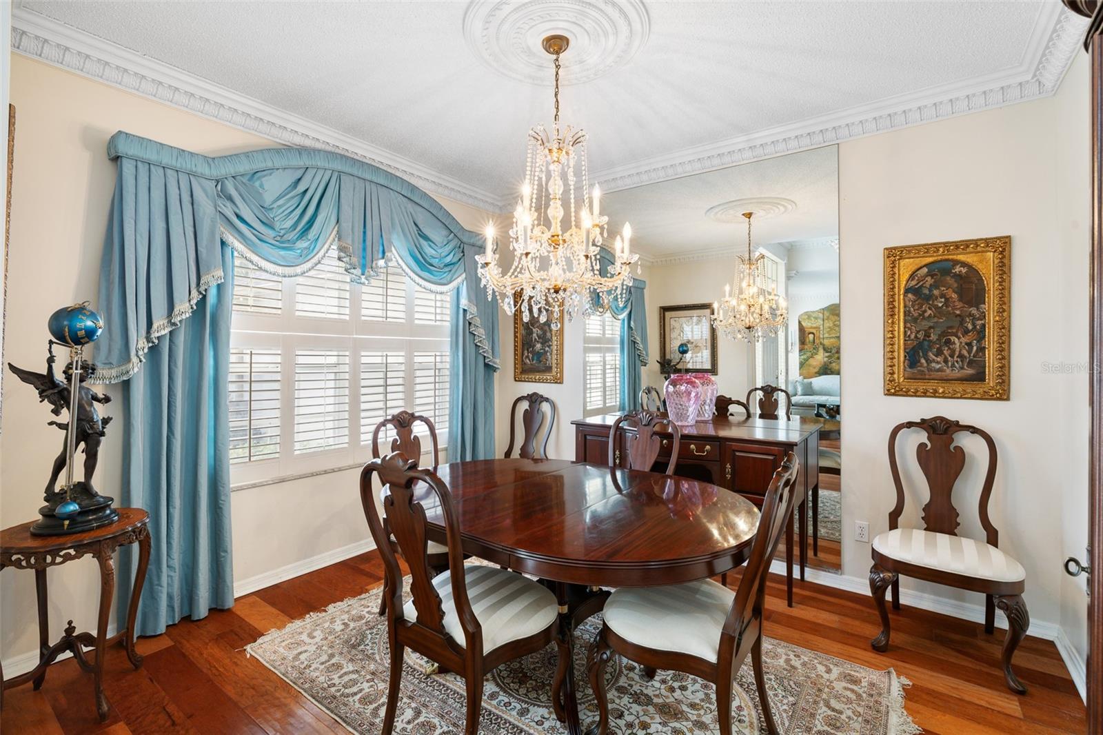 RIVER HILLS COUNTRY CLUB PH - Residential