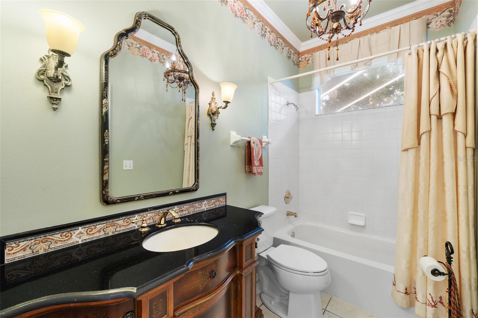 RIVER HILLS COUNTRY CLUB PH - Residential