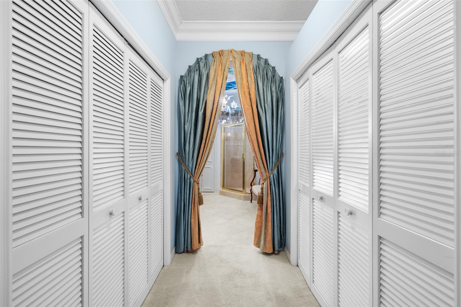 RIVER HILLS COUNTRY CLUB PH - Residential