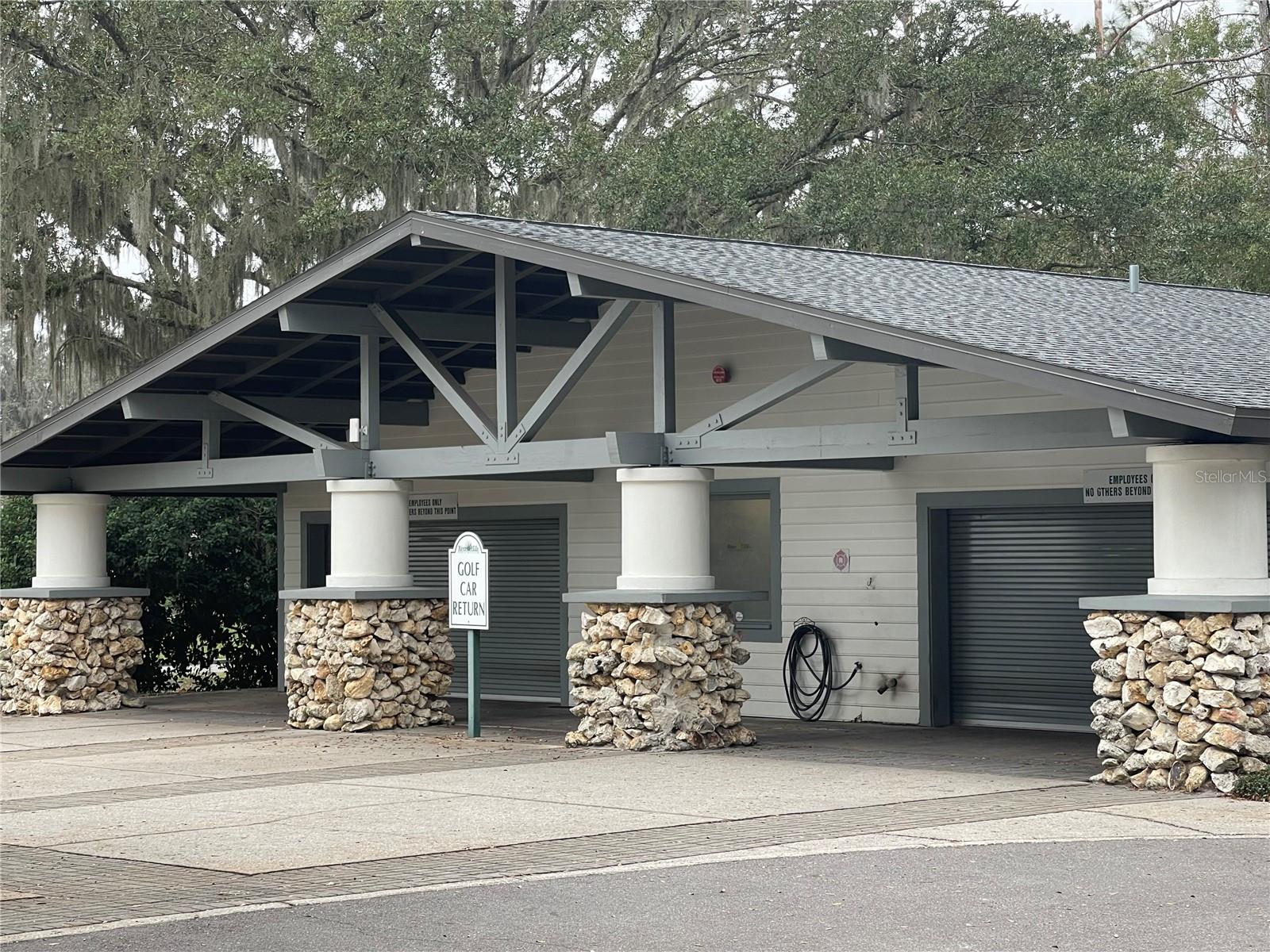 RIVER HILLS COUNTRY CLUB PH - Residential