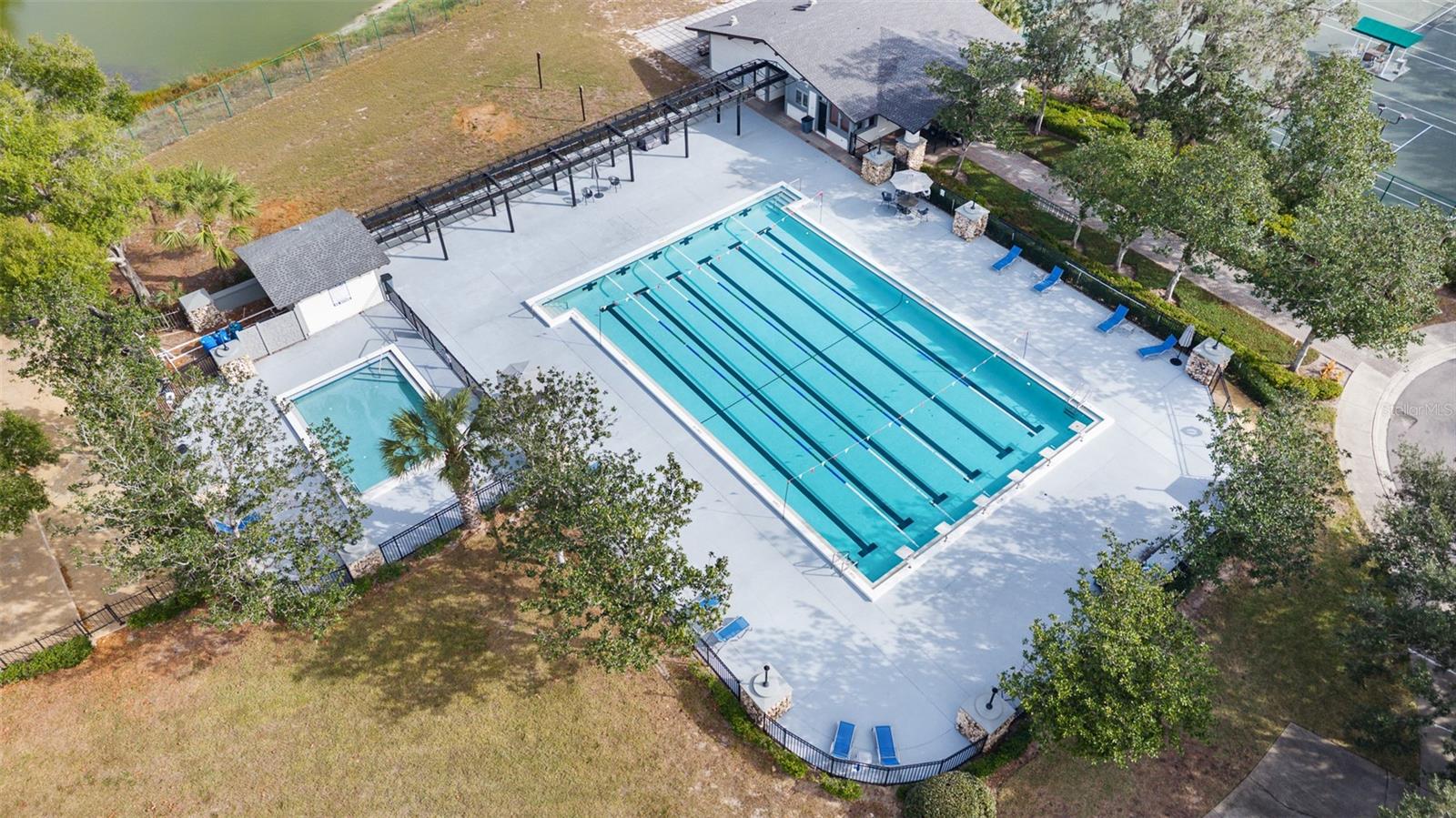 RIVER HILLS COUNTRY CLUB PH - Residential