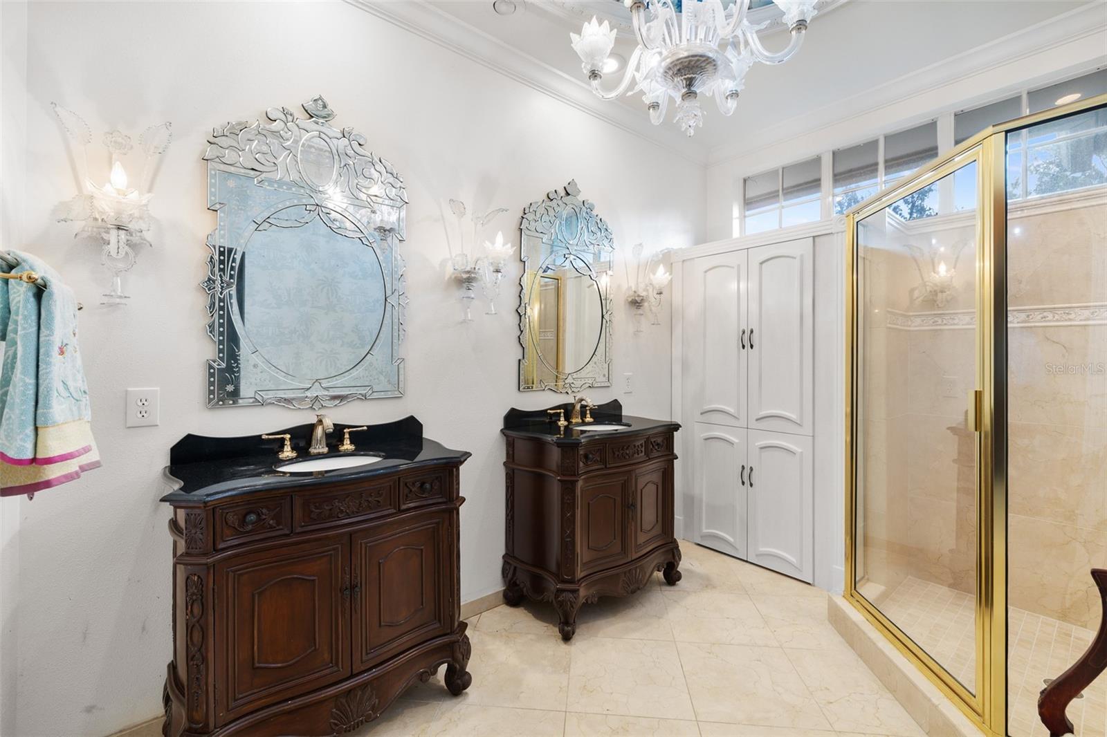 RIVER HILLS COUNTRY CLUB PH - Residential