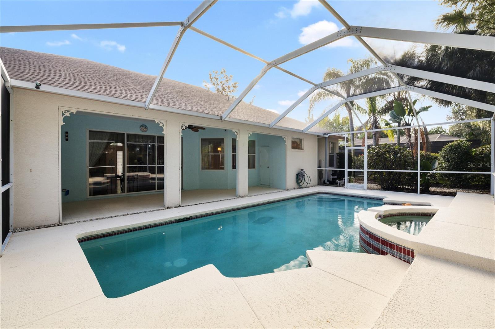 RIVER HILLS COUNTRY CLUB PH - Residential