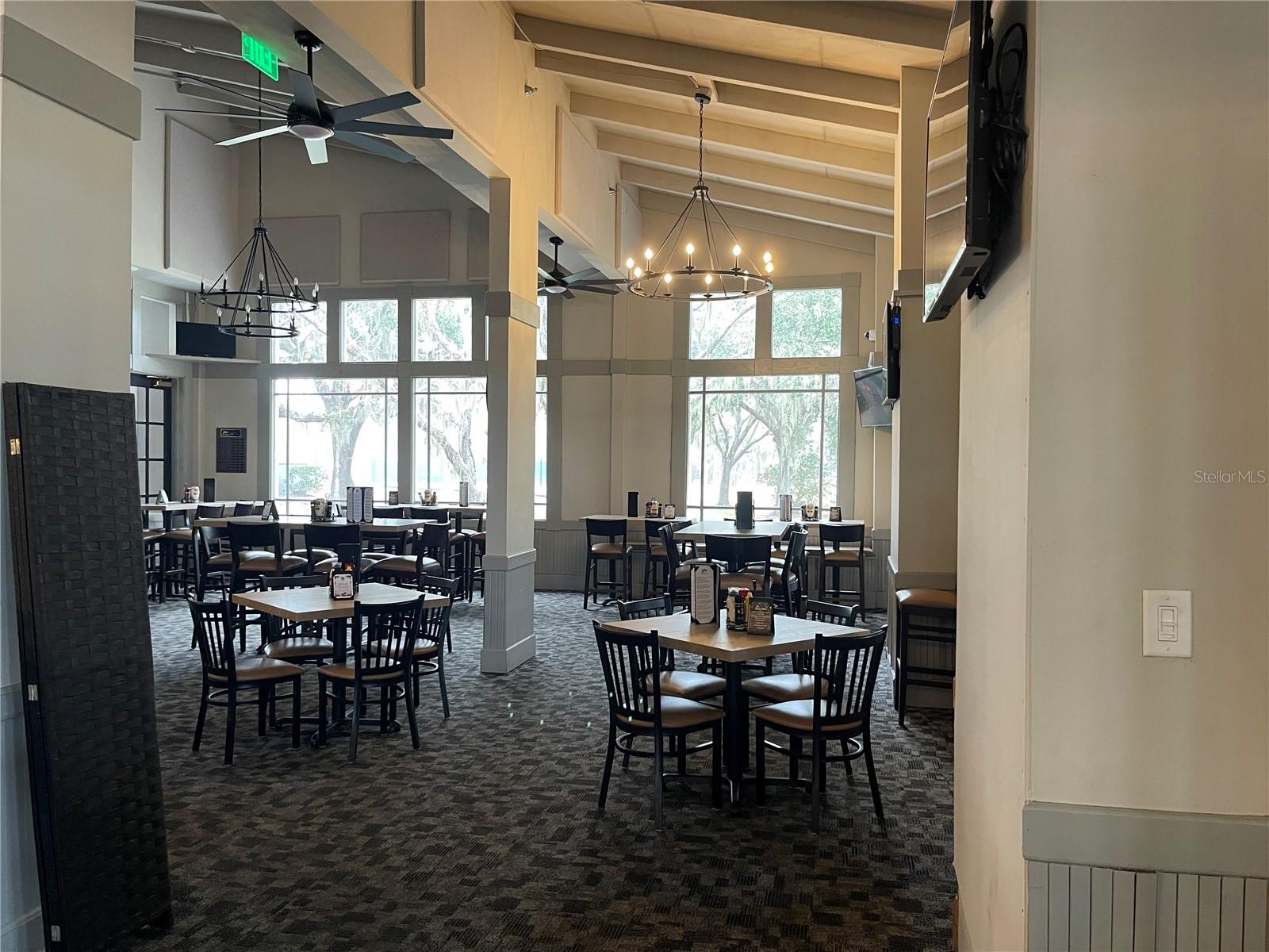 RIVER HILLS COUNTRY CLUB PH - Residential