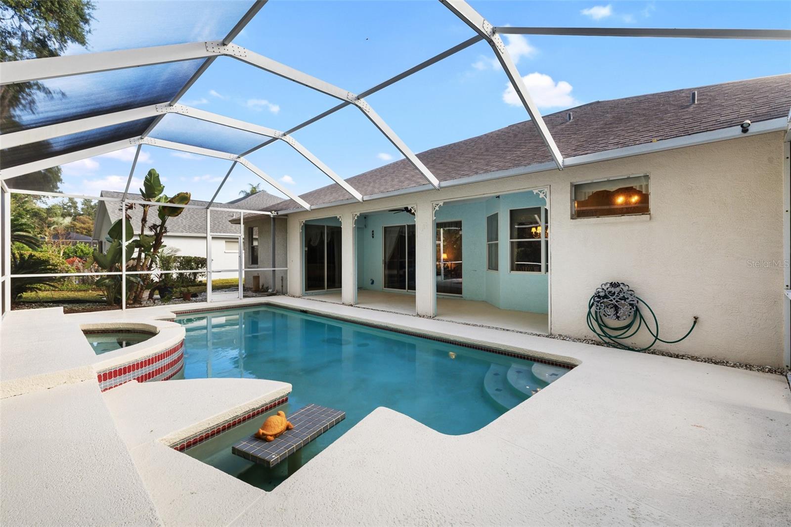 RIVER HILLS COUNTRY CLUB PH - Residential