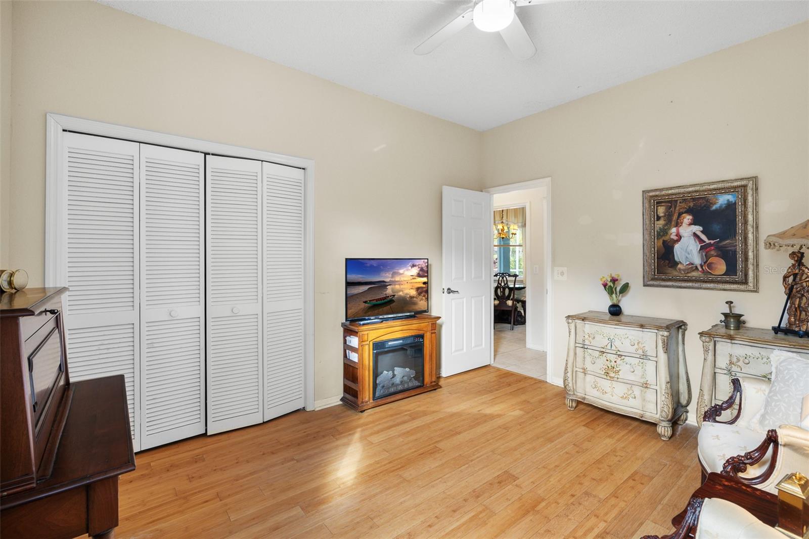 RIVER HILLS COUNTRY CLUB PH - Residential