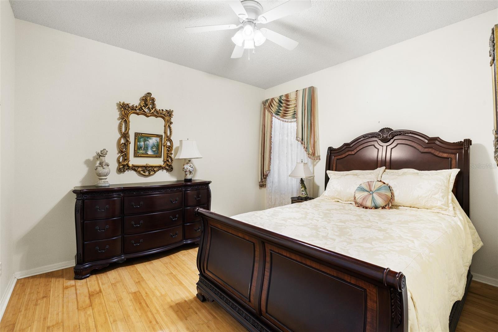 RIVER HILLS COUNTRY CLUB PH - Residential