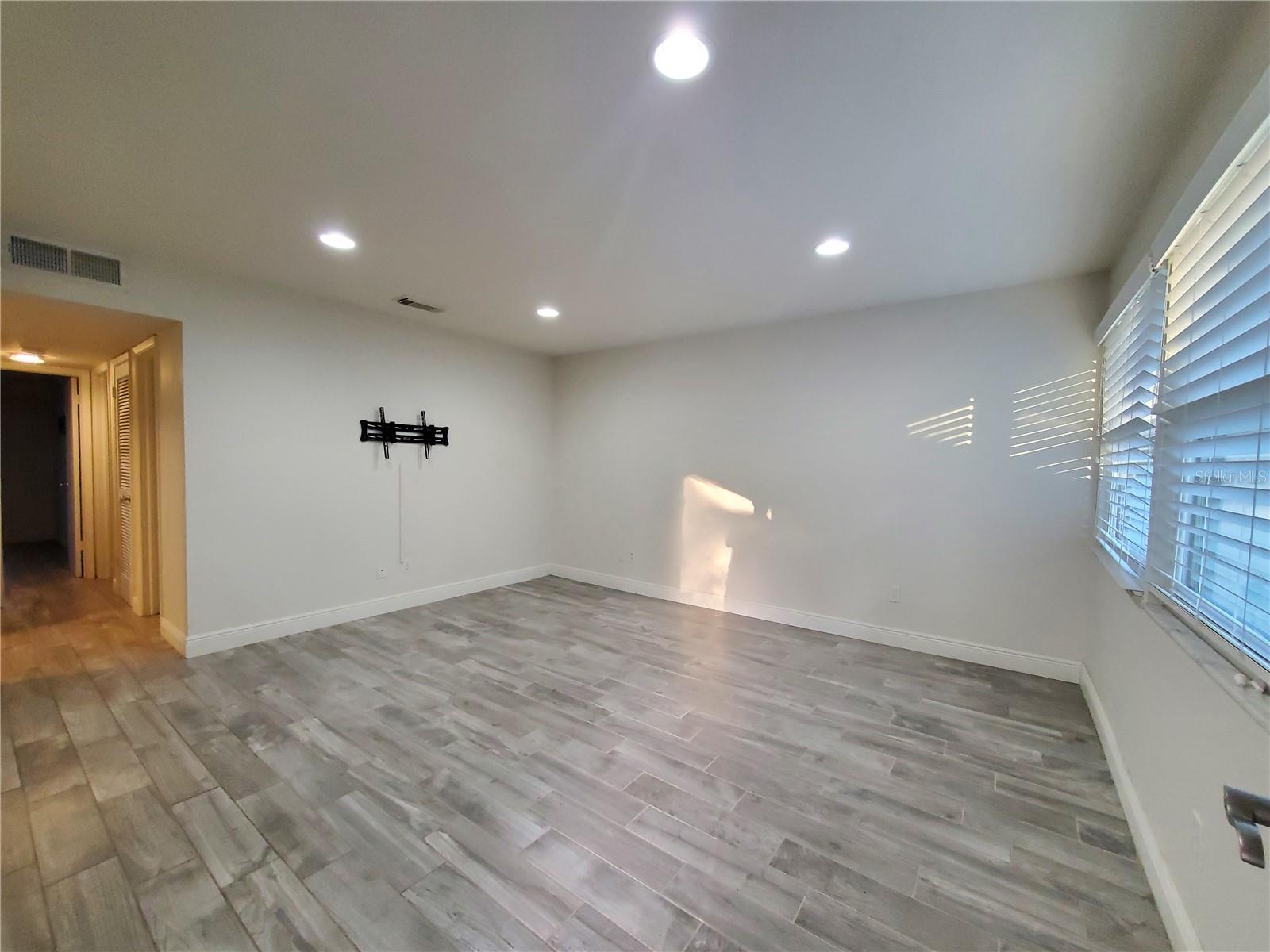 3107 W HORATIO STREET B22 - Photo 3