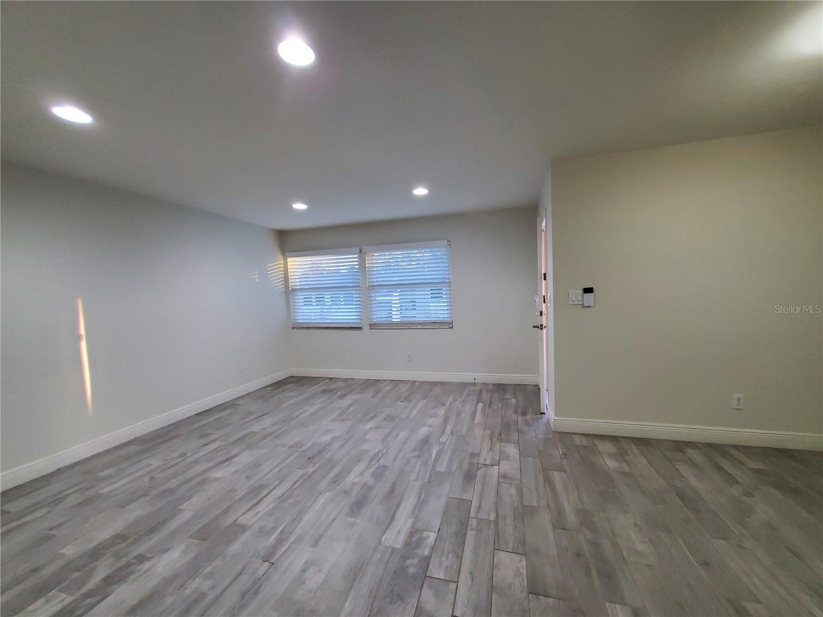 3107 W HORATIO STREET B22 - Photo 4