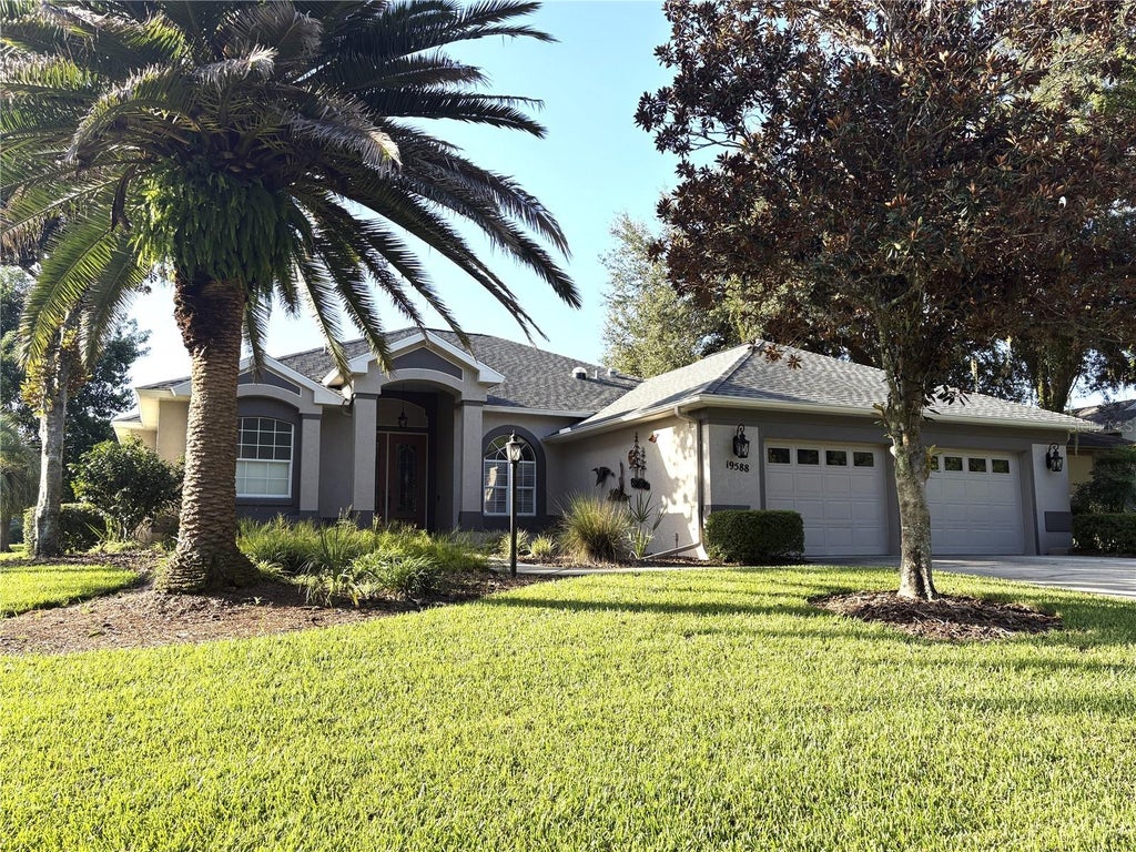 Photo of 19588 SW 86th Lane, Dunnellon, FL 34432 (MLS # OM732598)