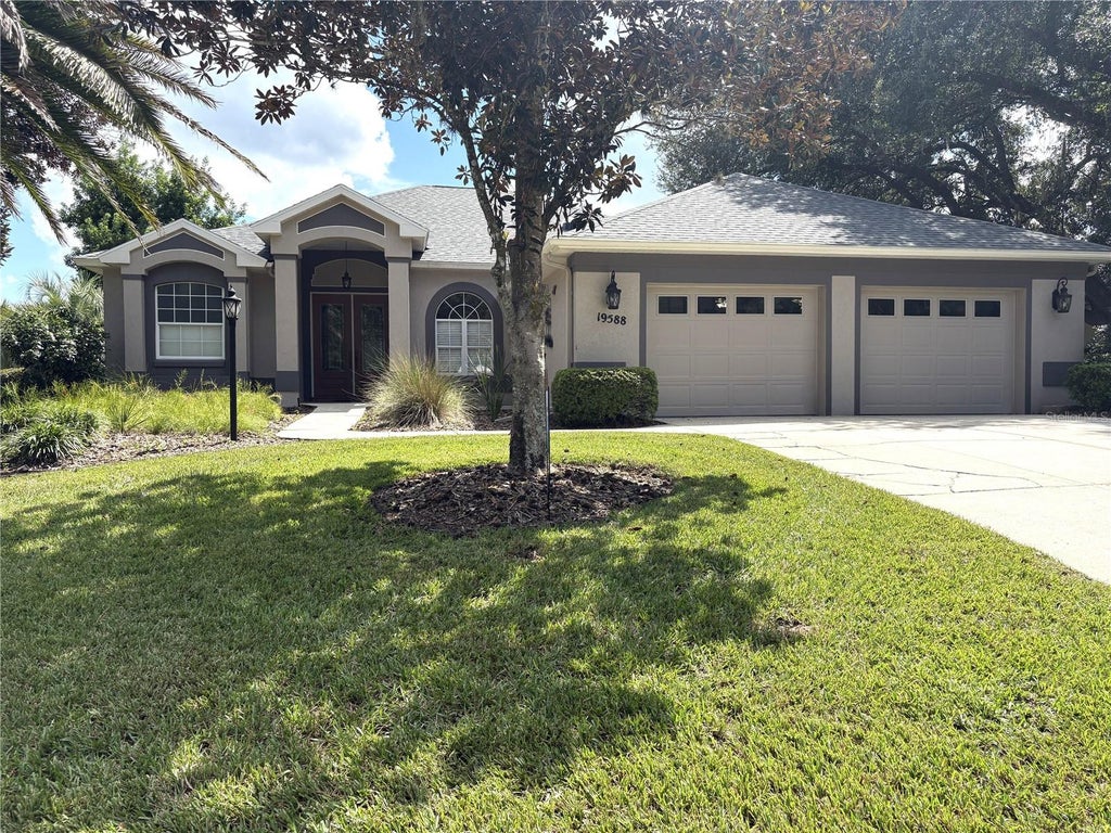 Photo of 19588 SW 86th Lane, Dunnellon, FL 34432 (MLS # OM732598)